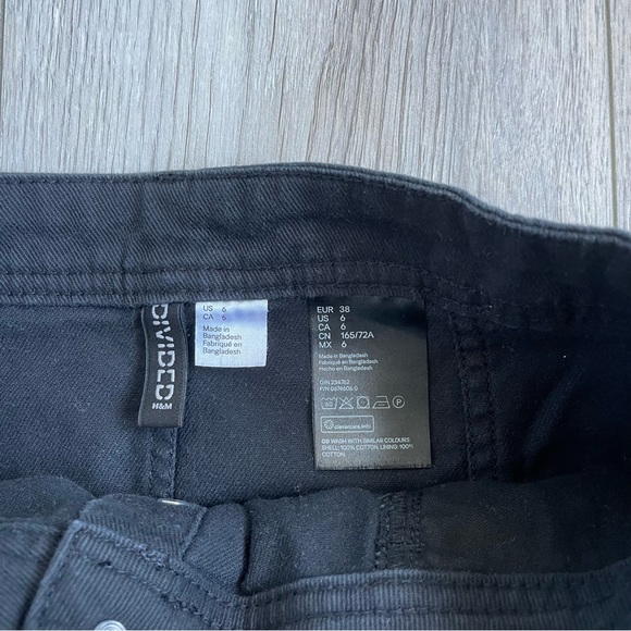 Divided H&M Black Denim Button Skirt - Picture 3 of 4